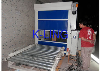 Sterowanie PLC Prysznicowy tunel powietrzny z przenośnikiem rolkowym / drzwiami przesuwnymi